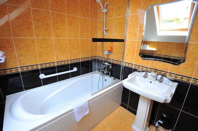 Bed and Breakfast Ocean Breeze Donegal Town Exterior foto